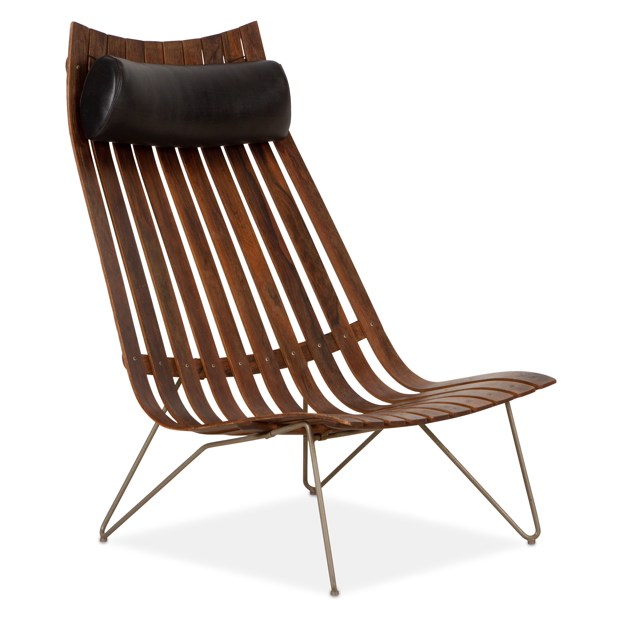 An expressive display of Scandinavian design, this vintage Scandia lounge chair was designed by Hans Brattrud and manufactured by Hove Mobler, circa 1950s 1957.