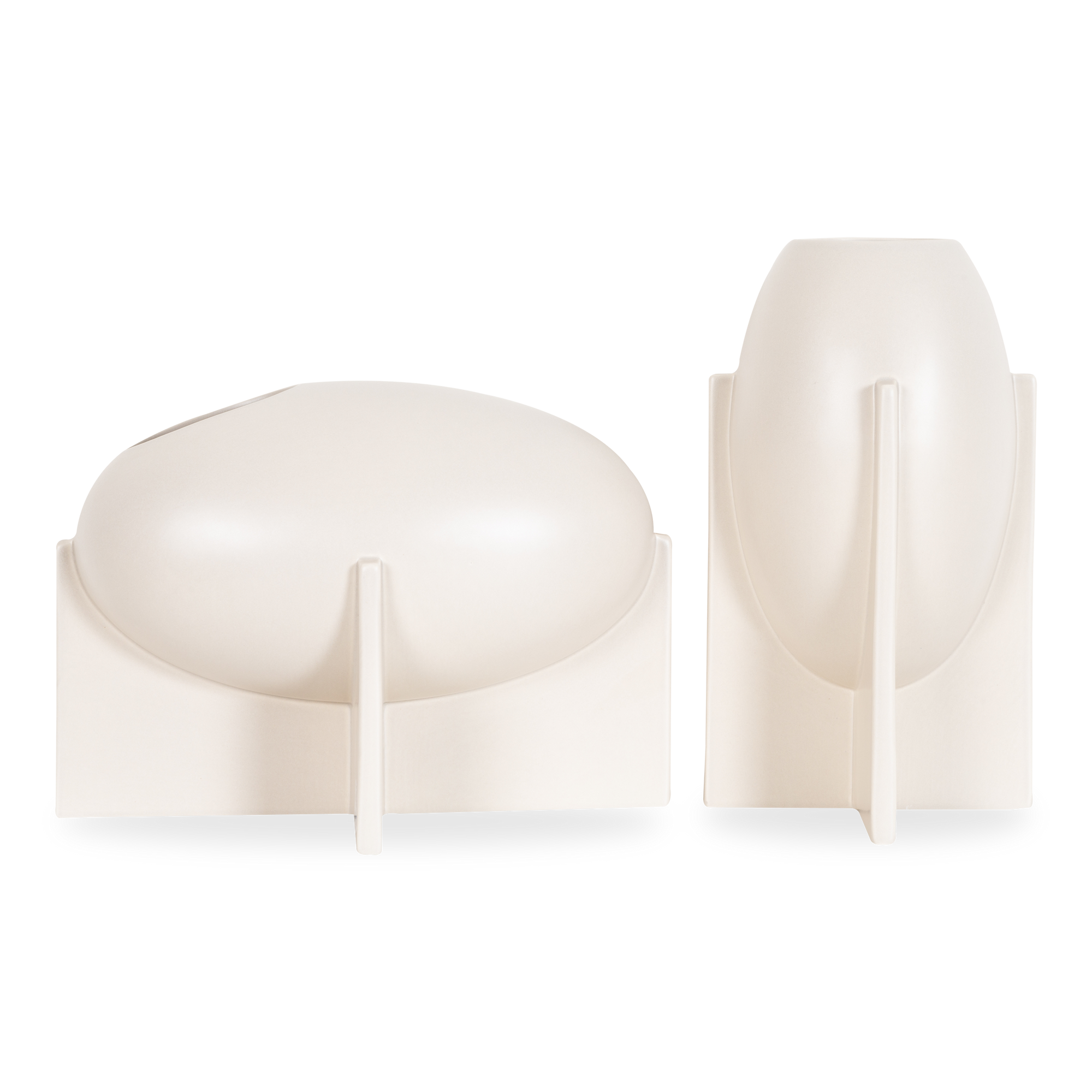 With clean lines and an amicable silhouette, the Amara Vase features a minimalist grey ceramic body that sits atop an elevated cross base.