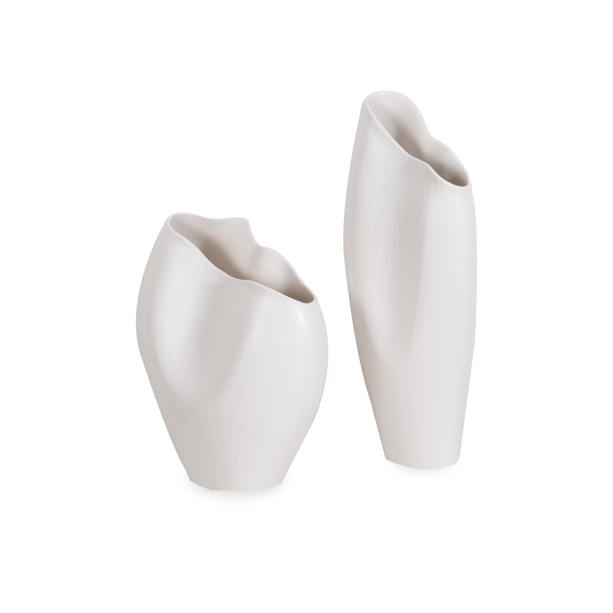 Characterized by its asymmetrical opening and its eloquent silhouette, this Horn Vase can provide a contemporary flair with its amicable design, subtle textures and its handcrafted