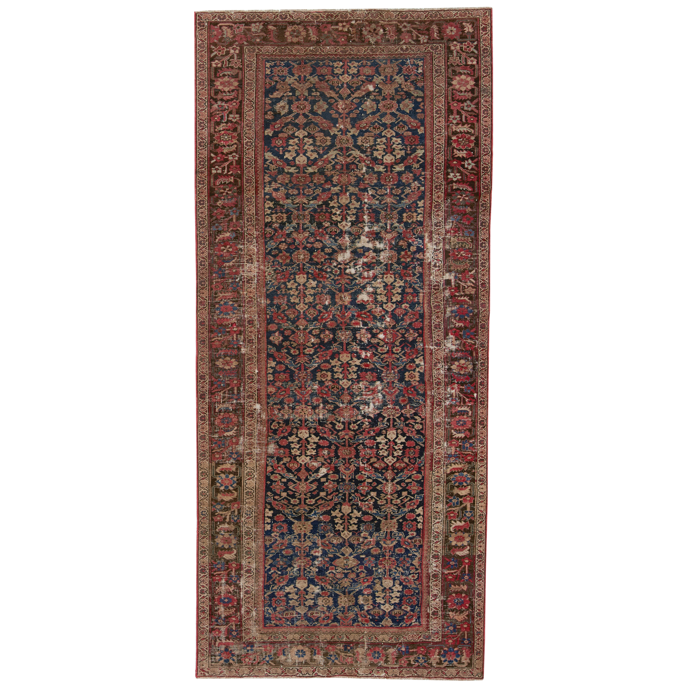 For generations, Elte has worked with expert local rug pickers throughout Morocco, Iran, Turkey and Europe to source vintage and antique rugs.