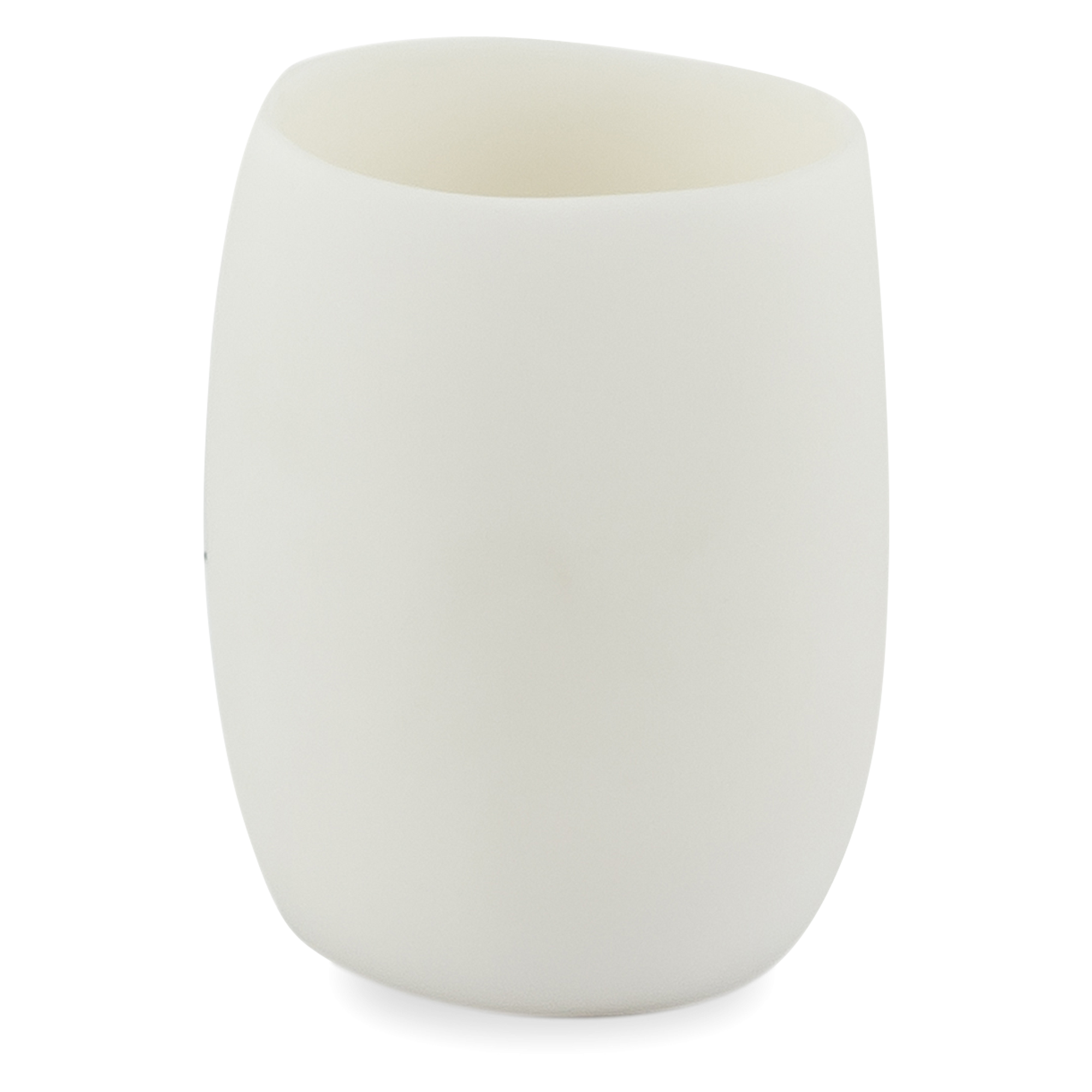 The Resin collection is a modern set of home accessories made of resin.