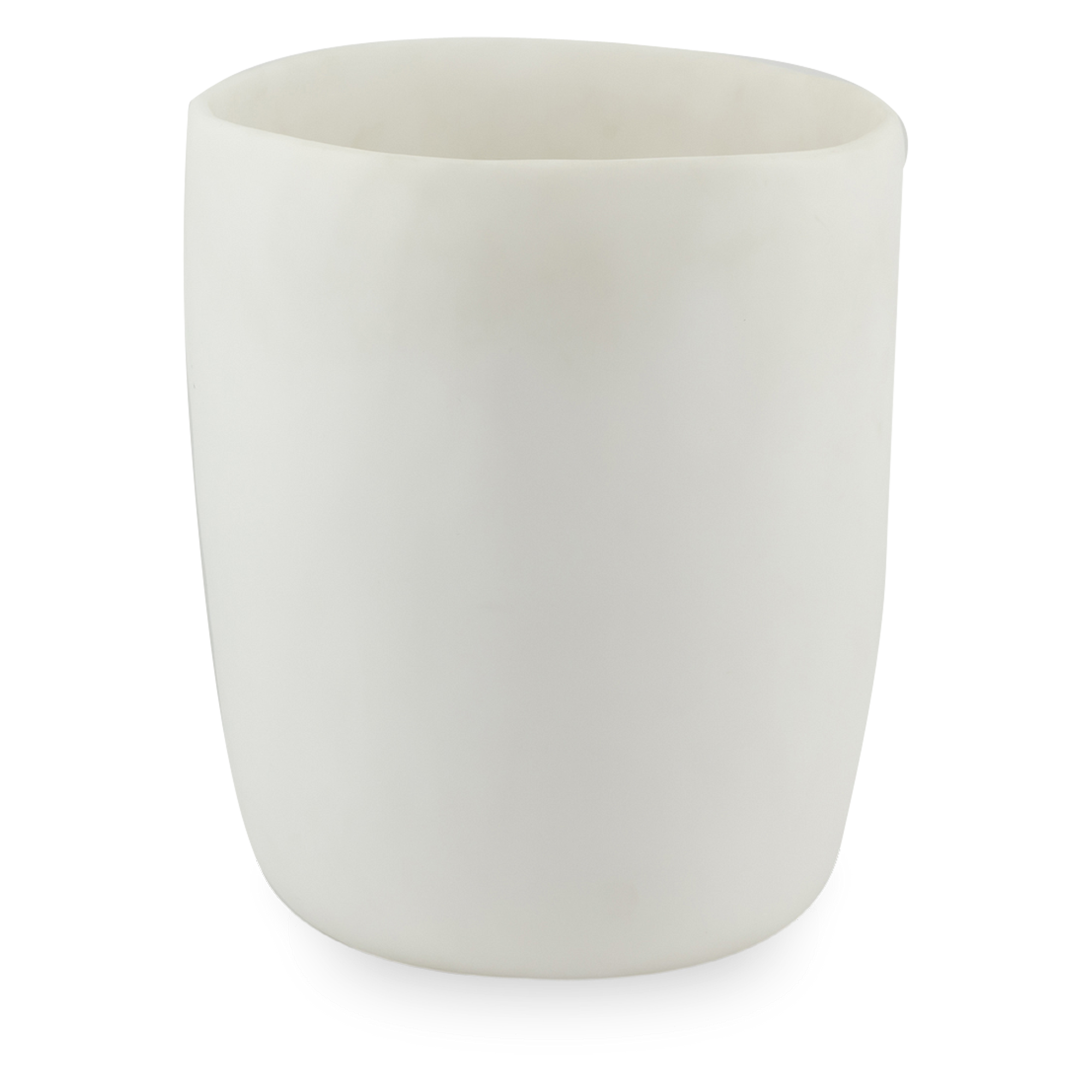 The Resin collection is a modern set of home accessories made of resin.
