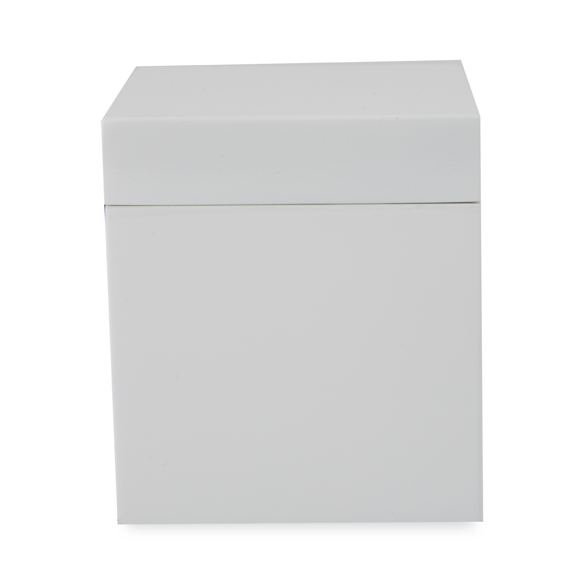 The Richmond collection features rectangular geometric shapes and clean, sleek silhouette.