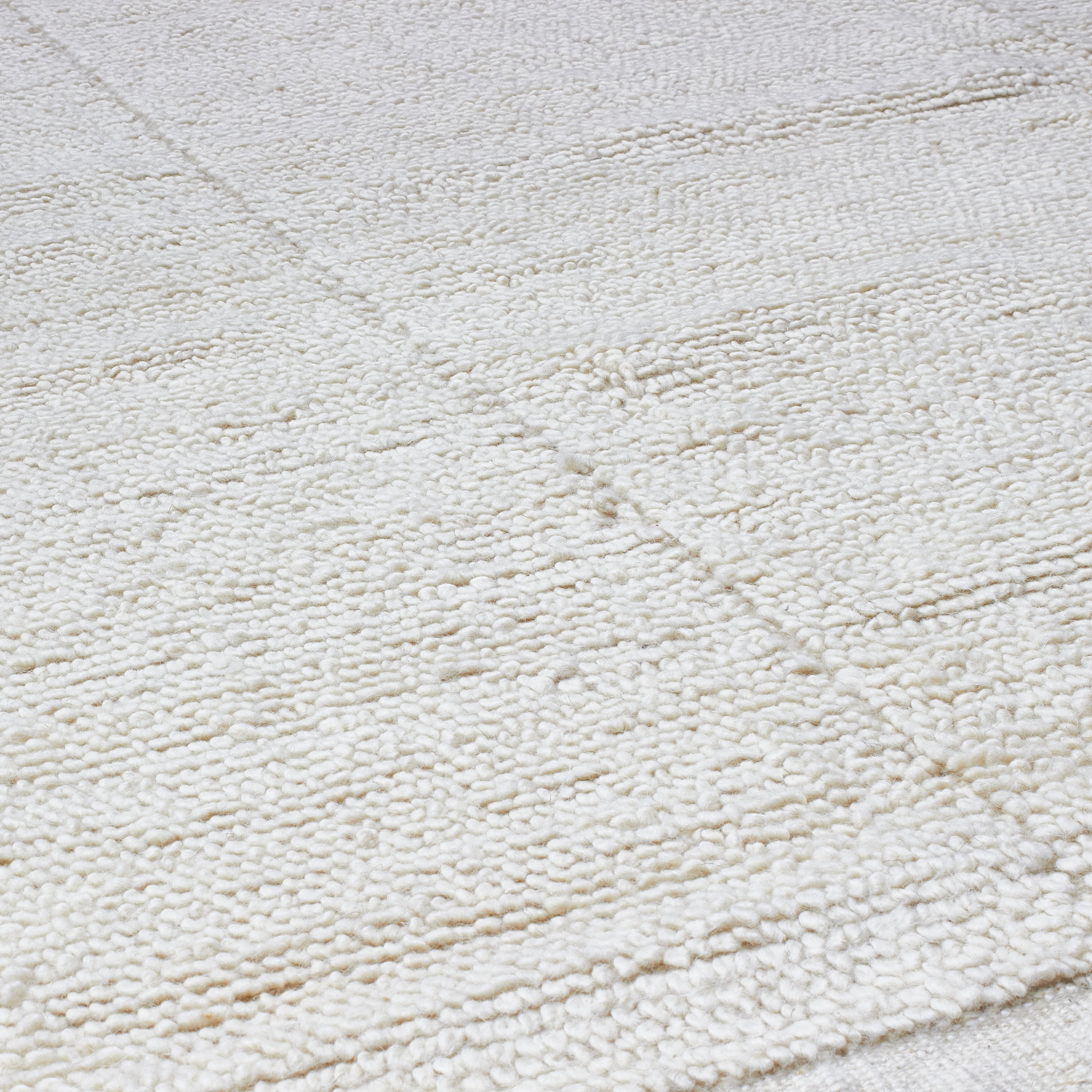 Ambrosia Ivory