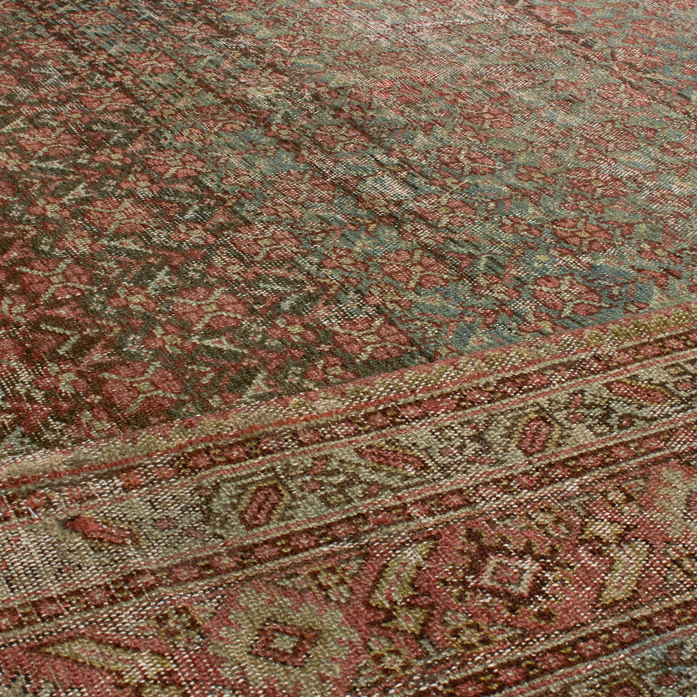 For generations, Elte has worked with expert local rug pickers throughout Morocco, Iran, Turkey and Europe to source vintage and antique rugs.