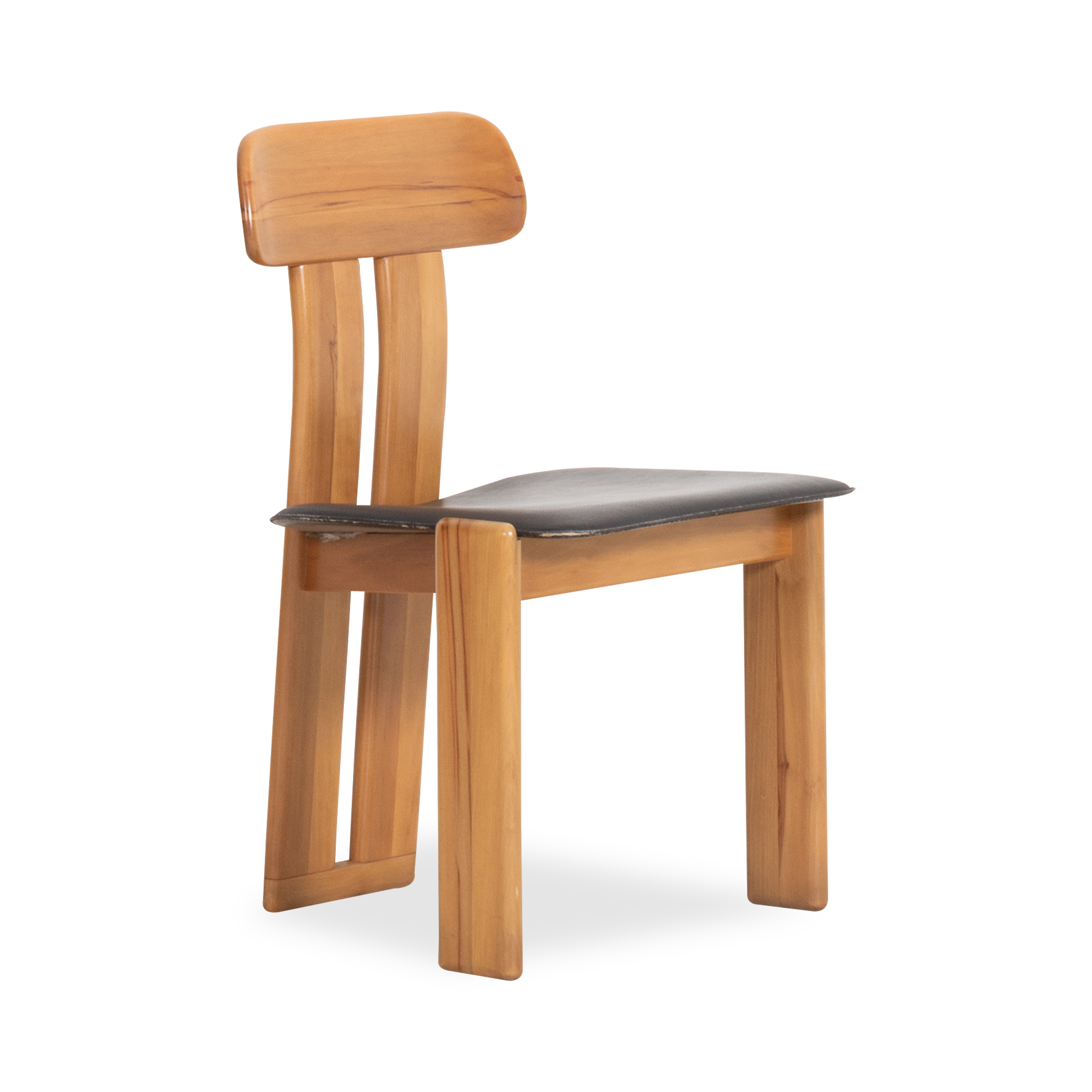 Offering a stylish mix of black leather and Italian walnut, this iconic vintage Sapporo Chair was designed for Mario Marenco for Mobil Girgi, circa 1970s.