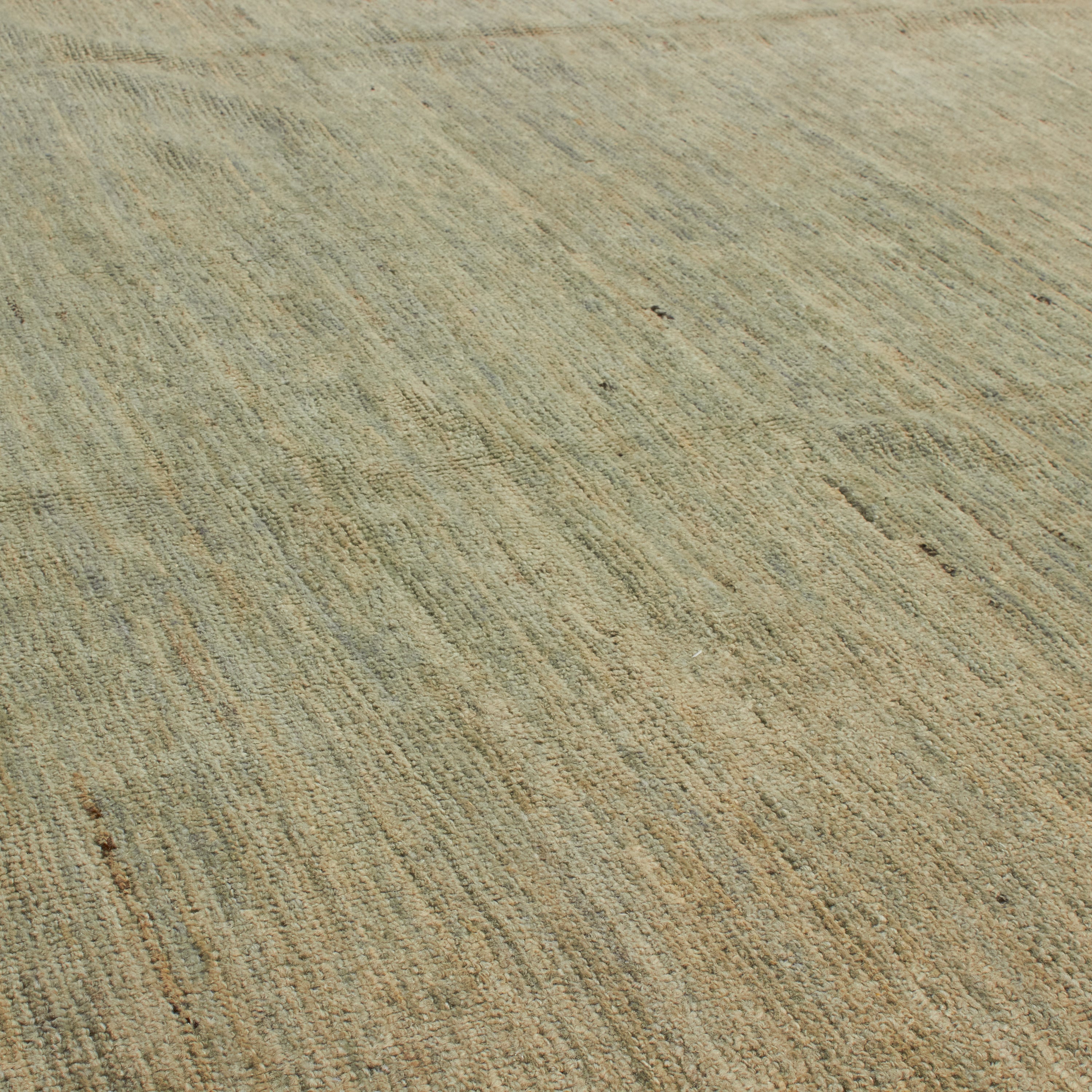 Revered for its lustre and soft hand, the natural qualities of wool from ancient Karakul sheep are honoured through restraint and refinement.