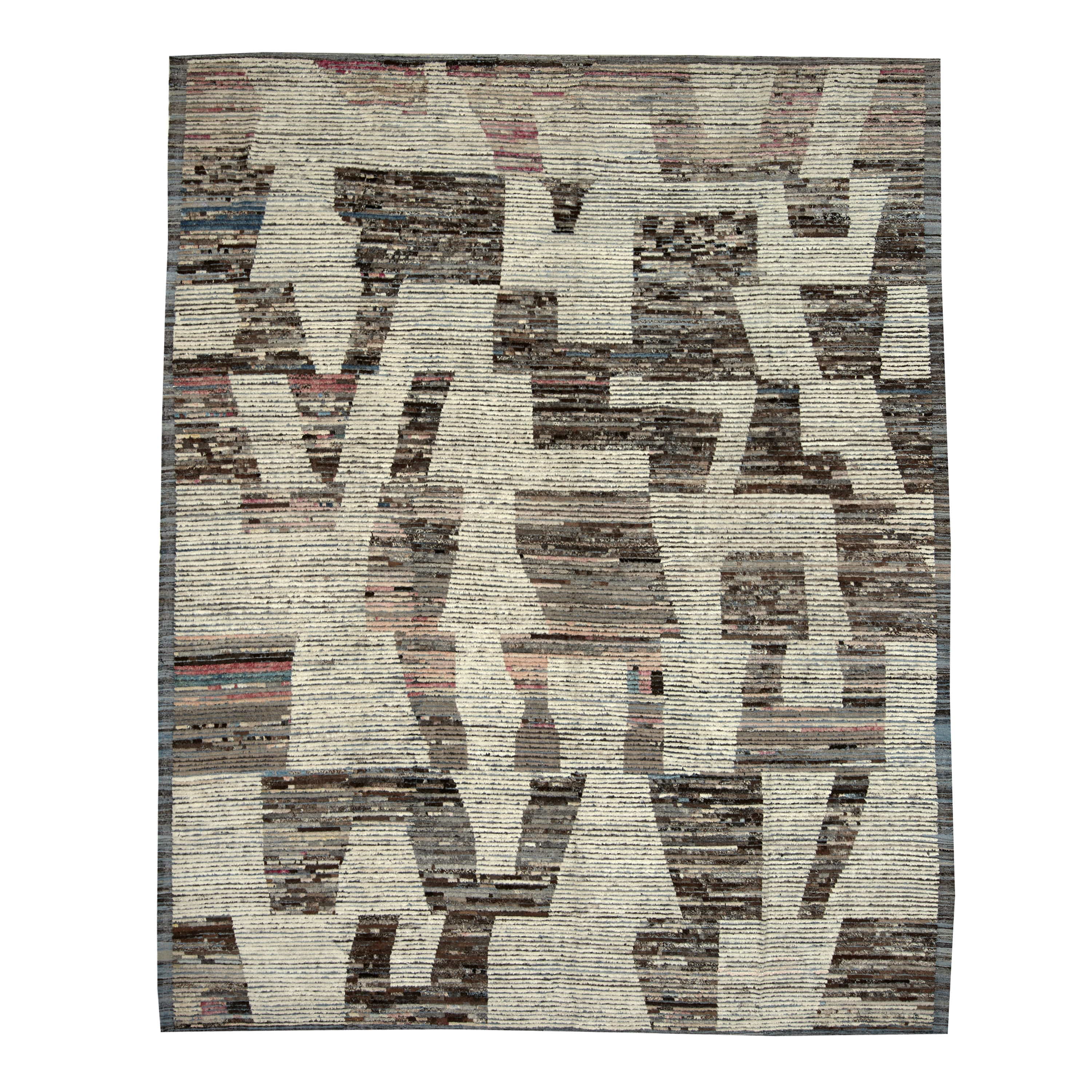 Revered for its lustre and soft hand, the natural qualities of wool from ancient Karakul sheep are honoured through restraint and refinement.