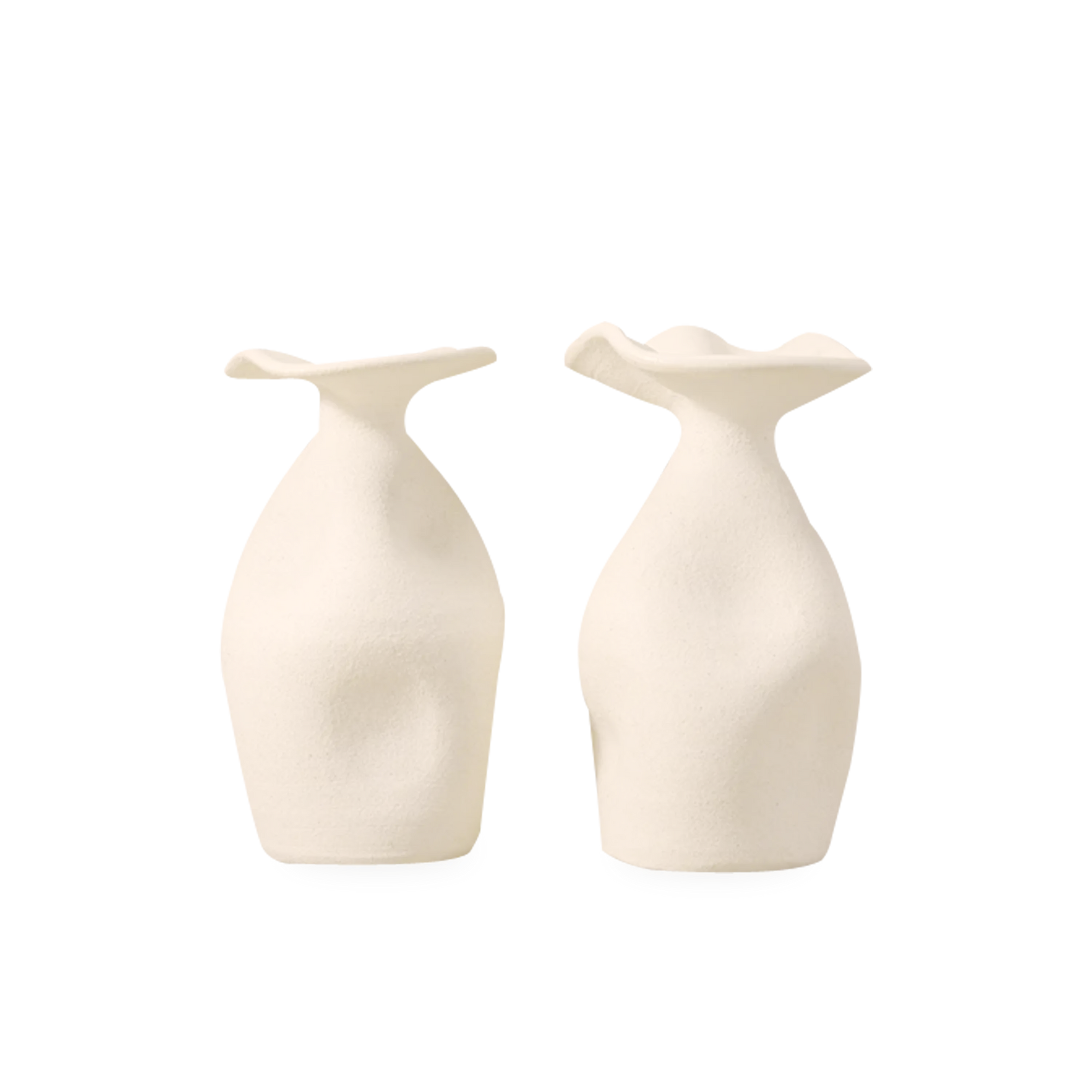With captivating blooming openings and unique grooves on their bodies, the Helen Candle Holders provide elegant and amicable elements that will enrich your tablescape.