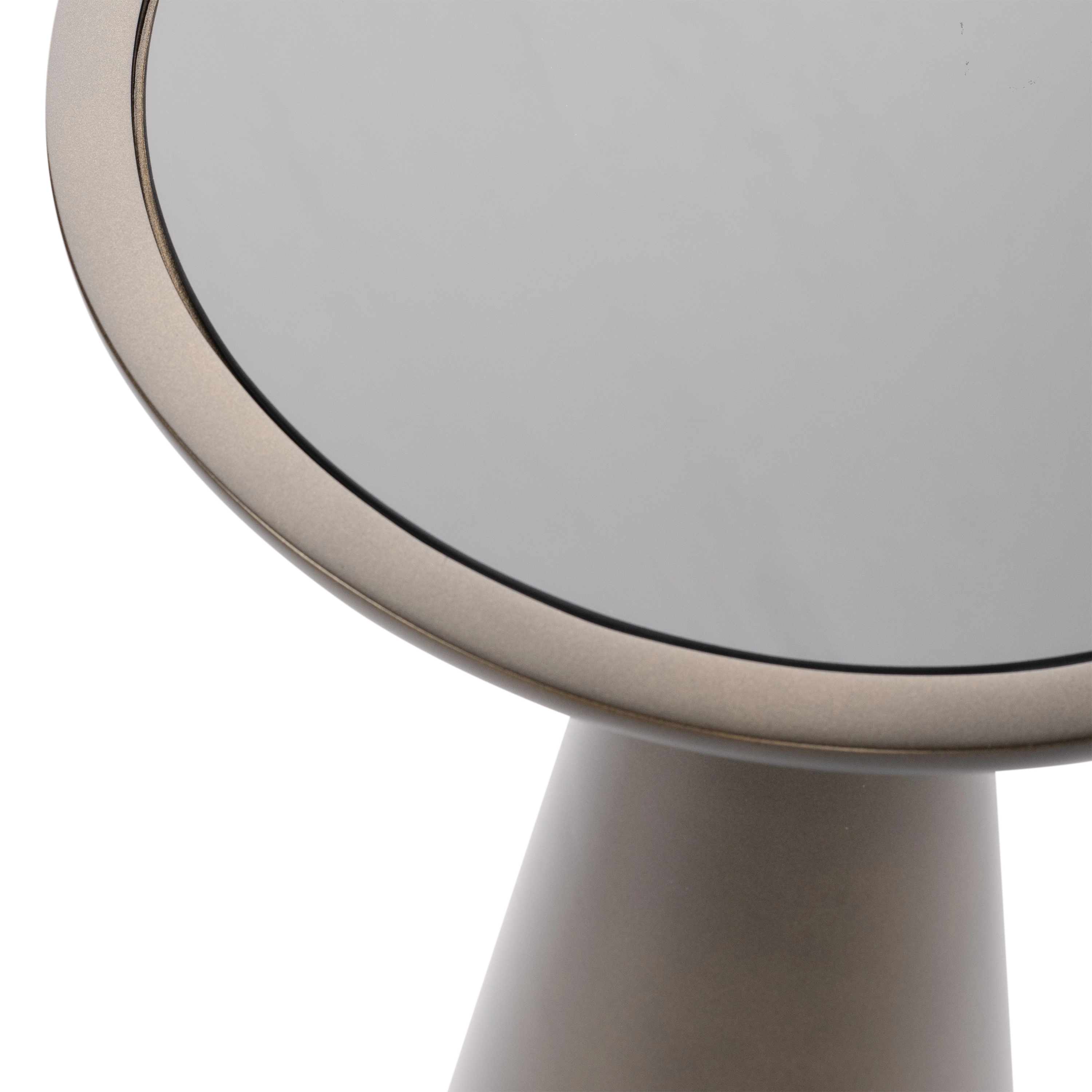 Taper Pull Up Table