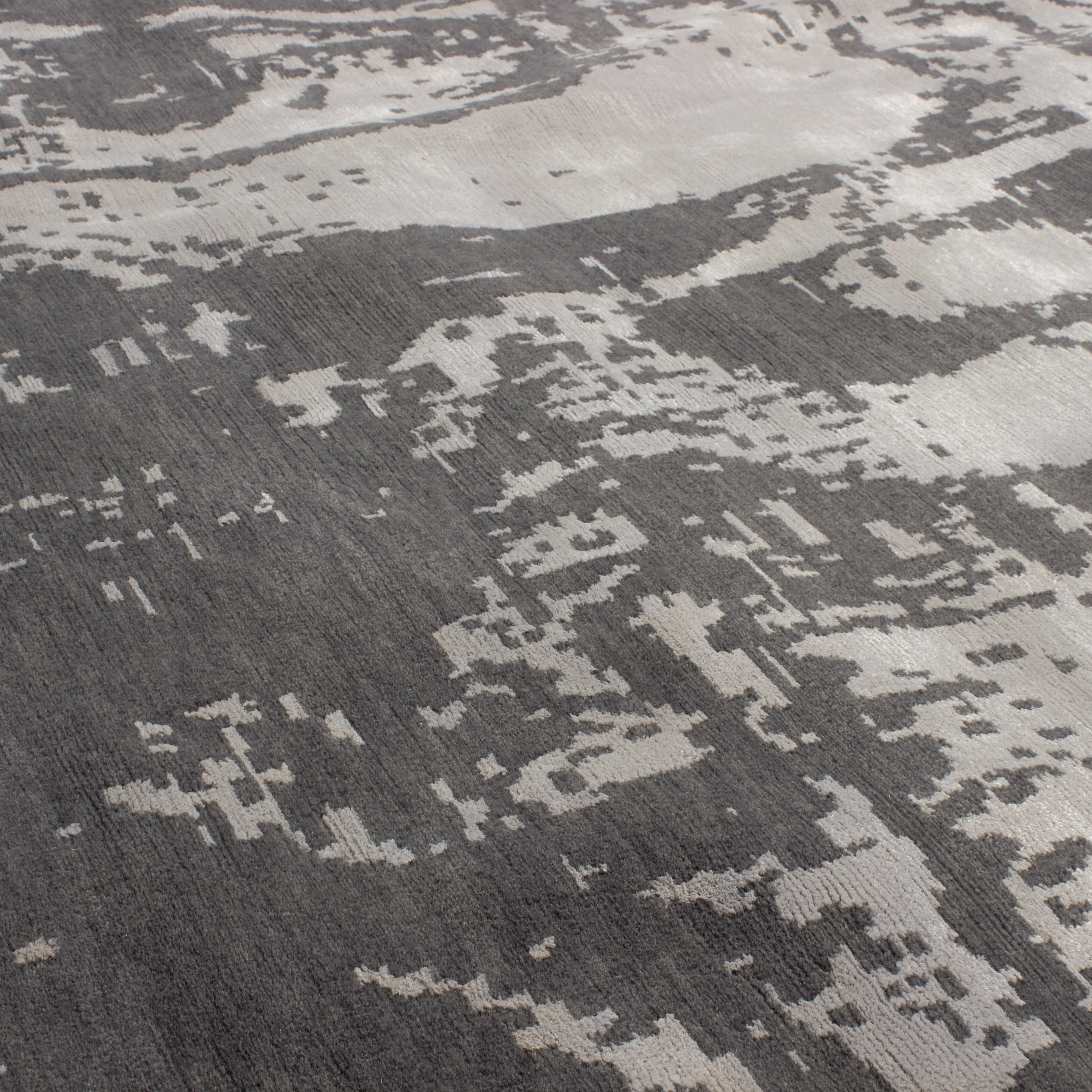 Fabius Charcoal/Silver