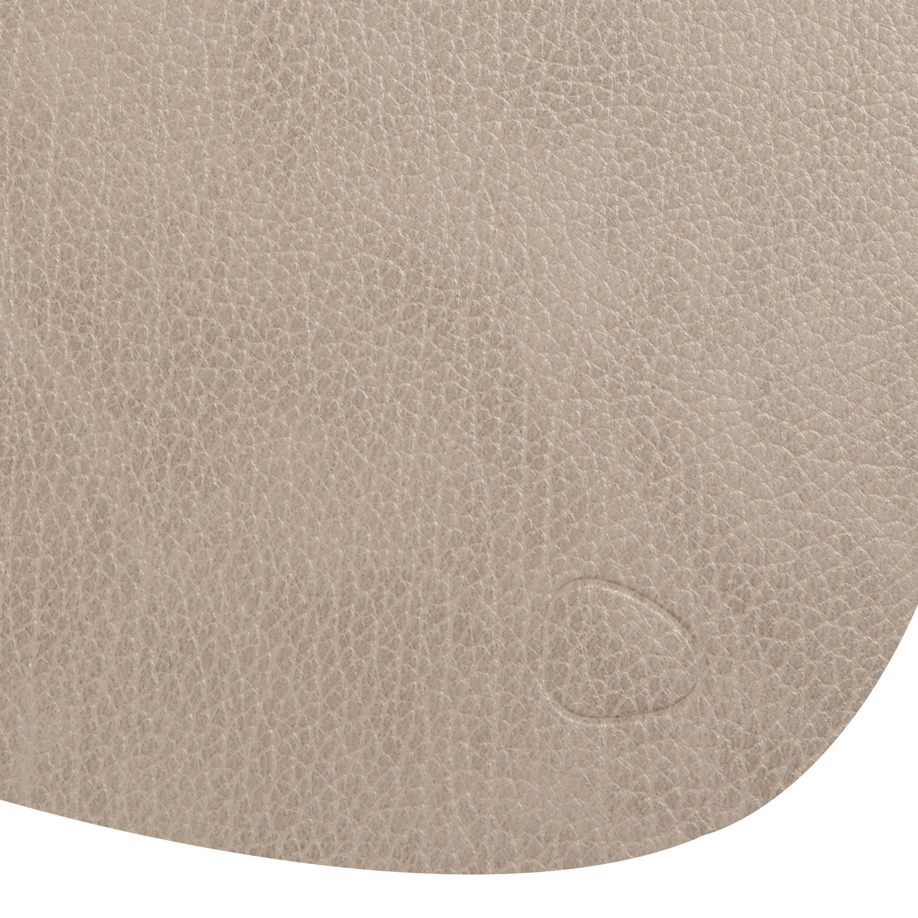 Designed and handcrafted in Denmark, this placemat is a sustainable product that helps to reduce the environmental impact of leather production by re-using leather waste.