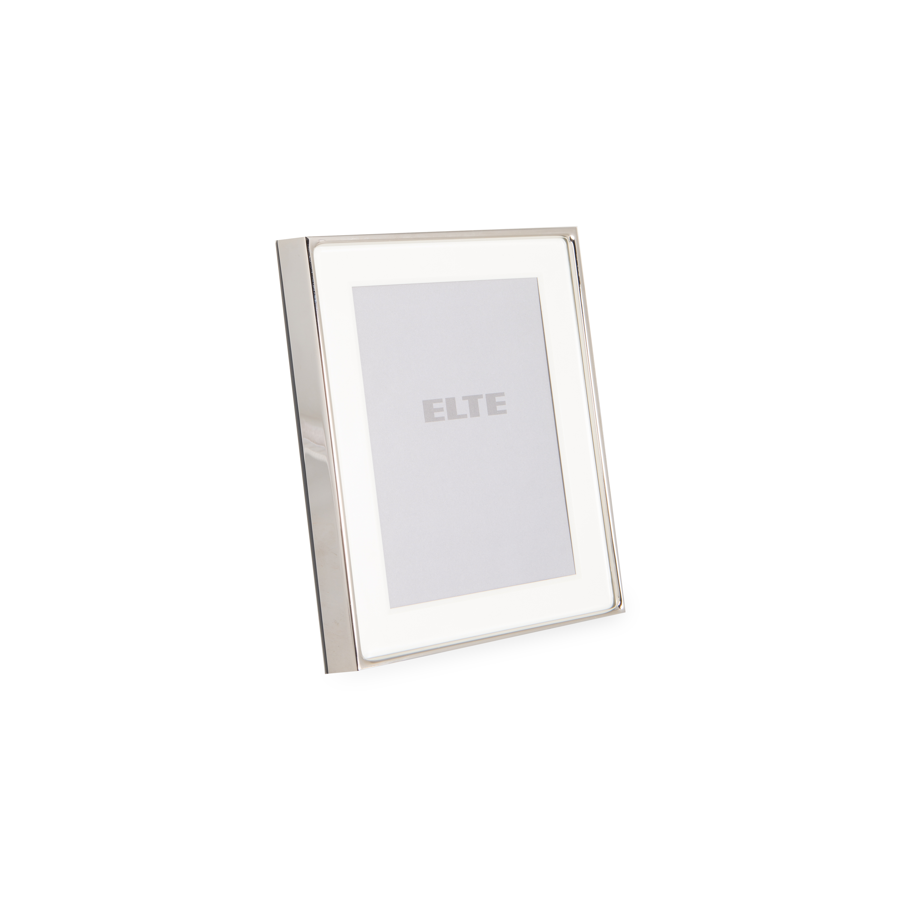 A truly stylish picture frame allows the photo within to take centre stage and should not distract from it.