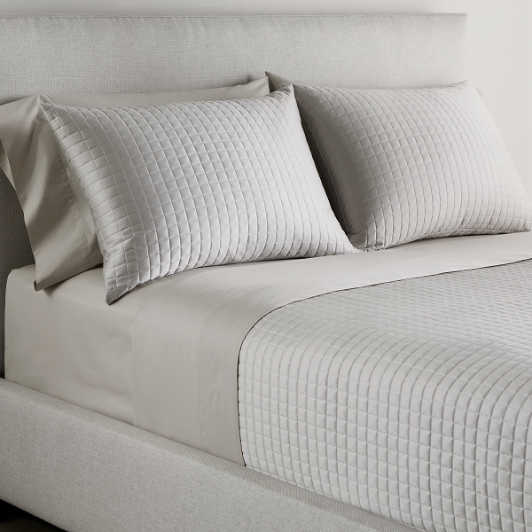 Produced in Italy exclusively for Elte, the Box Stitch Collection adds sophistication to your bedroom with a timeless box stitch pattern on lustrous cotton sateen.